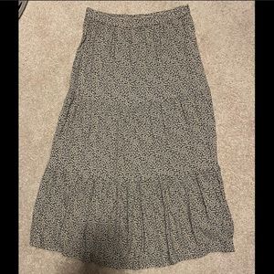 NEVER WORN Woman’s XL Midi Skirt